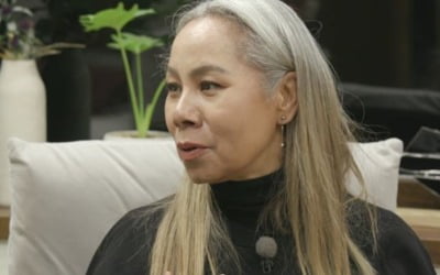 인순이 "정체성 혼란, 부모님 원망했다" ('더 먹고 가')