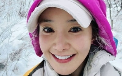 "2kg 빠졌다"…이시영, 굴욕無 미모로 산행 인증