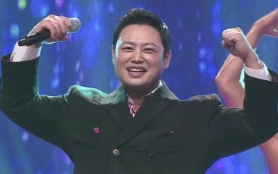 '트롯파이터' 양치승, 50kg 역기 들고 트로트 무대