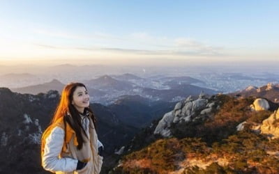 '전참시' 이시영, 연예인 최초 등산화보 도전