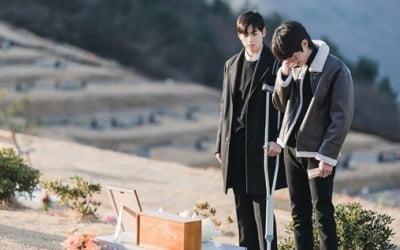 '여신강림' 차은우·황인엽, 강찬희 묘 앞 '눈물'