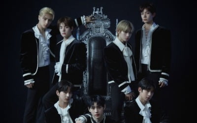 엔하이픈, 日 인기도 거침없다…시즌 그리팅 오리콘 차트 1위