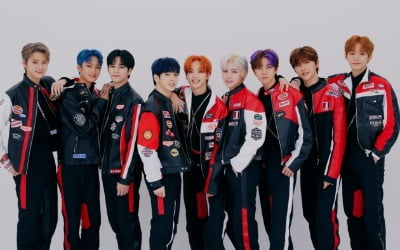 레이서로 변신한 크래비티, 오늘 '뮤직뱅크' 출격…'마이 턴' 최초 공개