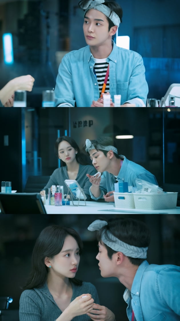 '선배 그 립스틱 바르지마요' 원진아 로운 /사진=JTBC 스튜디오