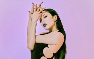 현아, 'I'm Not Cool' 티저 공개…파격적 모노키니