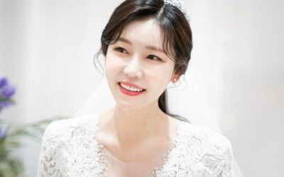 이태영, ♥11살 연상 연인과 부부 되던 날…감출 수 없는 미소