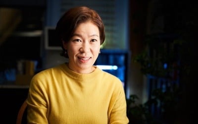 염혜란, '경이로운 소문'→'새해전야' 스크린 정복 예고