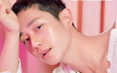 정해인, 로맨틱 귀공자의 강렬한 눈빛 [화보]