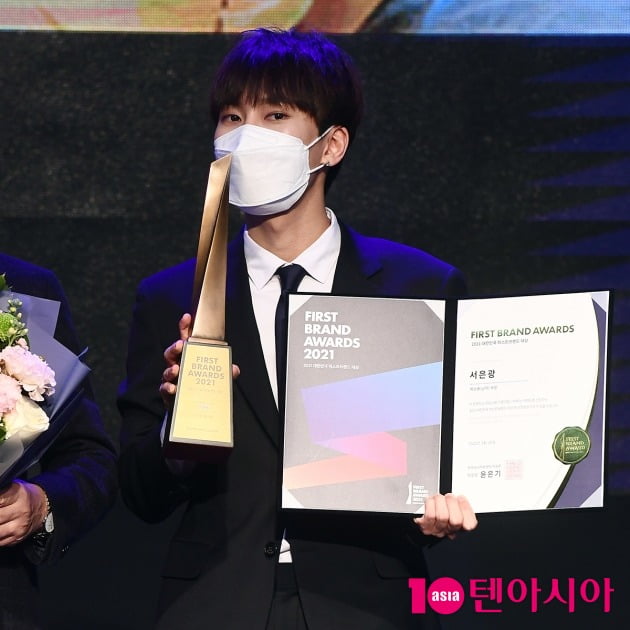 [TEN 포토] 비투비 서은광 '예능돌상 수상'