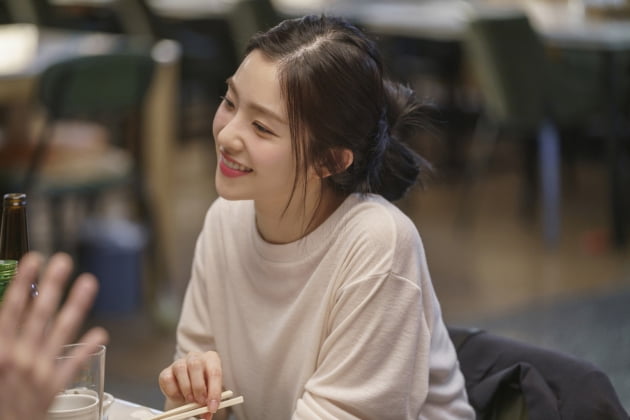영화 '더블패티'의 아이린(배주현)./ 사진제공=KT