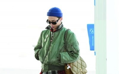 '제니 열애설' 지드래곤, 코로나 엄중한데 턱스크 논란 '눈살'