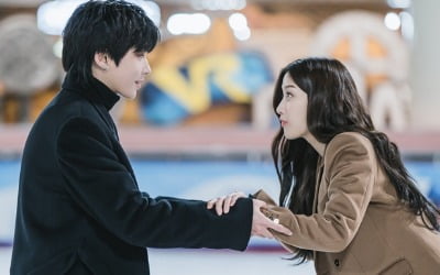 '여신강림' 문가영X황인엽, 연인 됐나…차은우는 어디에
