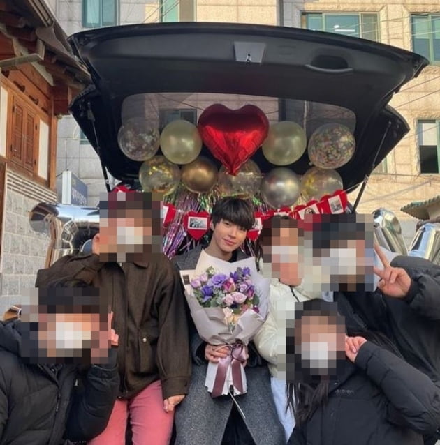 /사진=황인엽 인스타그램