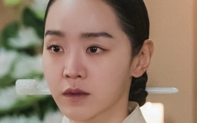 '철인왕후' 상복 입은 신혜선, 무슨 일?