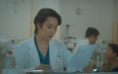 젝스키스 '뒤돌아보지 말아요' 뮤비, 100만뷰 돌파