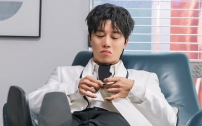 '안녕? 나야!' 음문석, 한물간 톱스타…별명 '장트라블타'