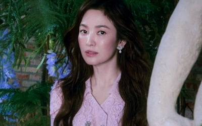 송혜교, 비밀정원 속 봄의 여신 [화보]
