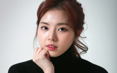 '프듀48' 홍예지, 바를정엔터와 전속계약 [공식]
