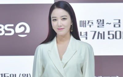 '미스 몬테크리스토' 이소연 "경성환, 키스신 제일 잘하더라"