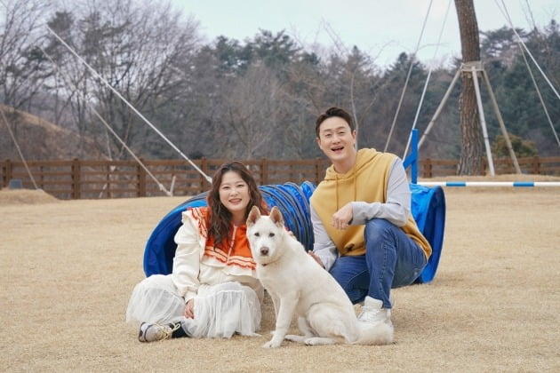 김원효·심진화 부부가 '달려라 댕댕이'에 출연한다. / 사진제공=MBC에브리원