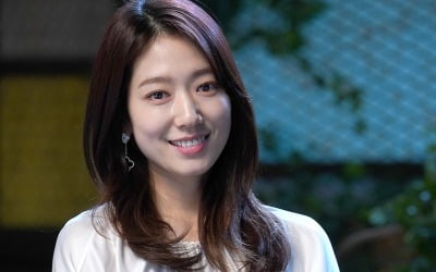 '시지프스' 박신혜 "BTS 굿즈 수집이 취미"