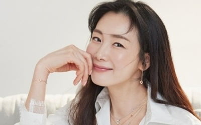 '9살 연하♥' 최지우, 결혼·출산 후 근황 "아기 소리에 잠 깨"