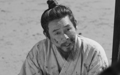 이준익 감독 14번째 작품 '자산어보', 수묵화의 색채