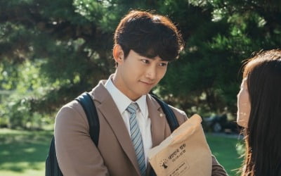 '빈센조' 옥택연, 숨길 수 없는 멍뭉美…안방극장 컴백 완료