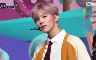 '엠카' 김우석, 아쉬운 'Sugar' 굿바이 무대