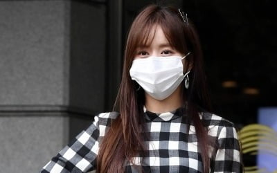 "163cm 49kg"…한보름, 키·몸무게→명품 S라인 인증
