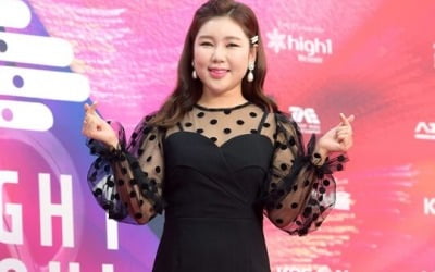 송가인 '무대 위 카리스마가 돋보이는 스타' 1위