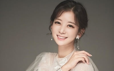주정경, 결혼 발표 "행복한 가정 꾸리겠다" [공식]