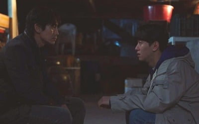 '괴물' 신하균 vs 여진구, 숨막히는 심리전 '격돌'