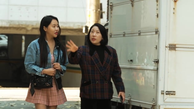 김영희 감독 데뷔작 '기생춘' 포스터·예고편 공개