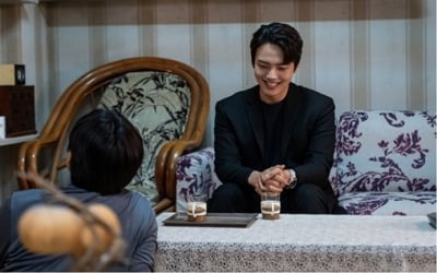 '괴물' 신하균X여진구, '심쿵' 미소 폭발 촬영현장