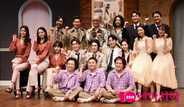 [TEN 포토] 연극 '스페셜 라이어' 주역들 파이팅!!