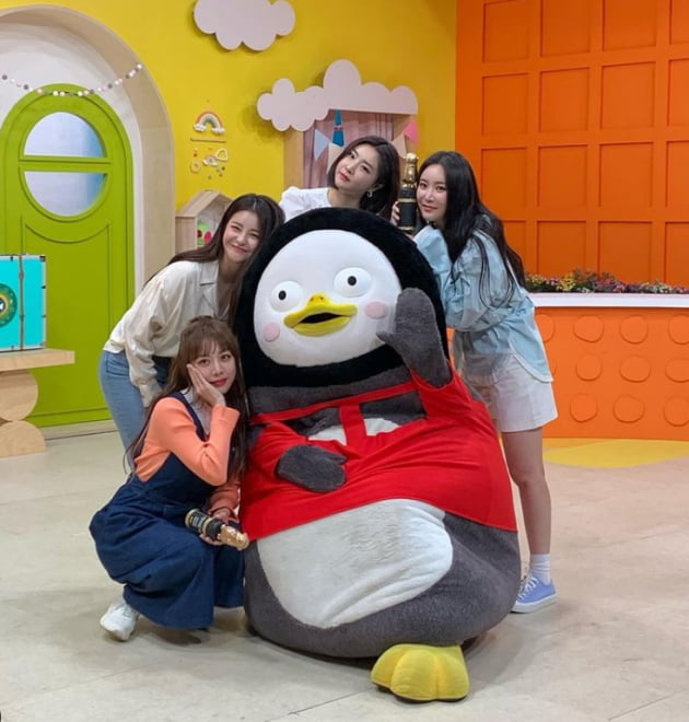 펭수 브레이브걸스 /사진=펭수 인스타