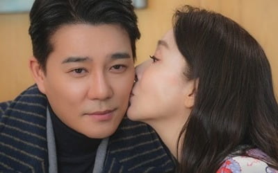 '결사곡' 이태곤, 새엄마 김보연과 아찔 스킨십 '충격'