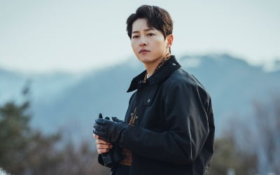 '빈센조' 송중기, 백마 탔다…눈웃음 '심쿵'