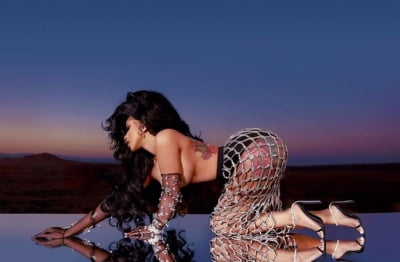 카디비, '그래미' 찢었다…의상부터 퍼포먼스까지 '파격' 그 자체