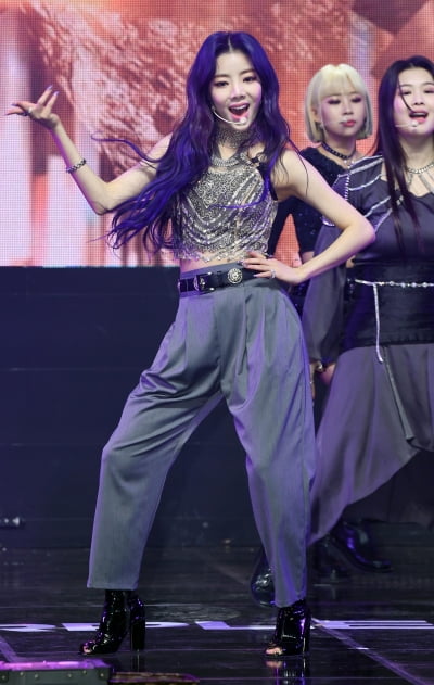 [TEN 포토] 퍼플키스 나고은 '헤어도 보라색으로 깔맞춤'