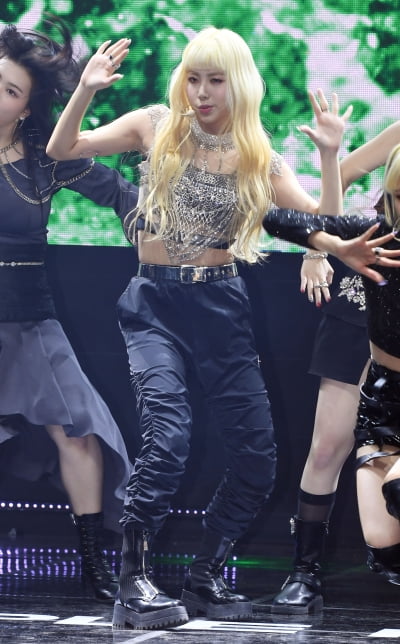 [TEN 포토] 퍼플키스 이레 '도도하게'