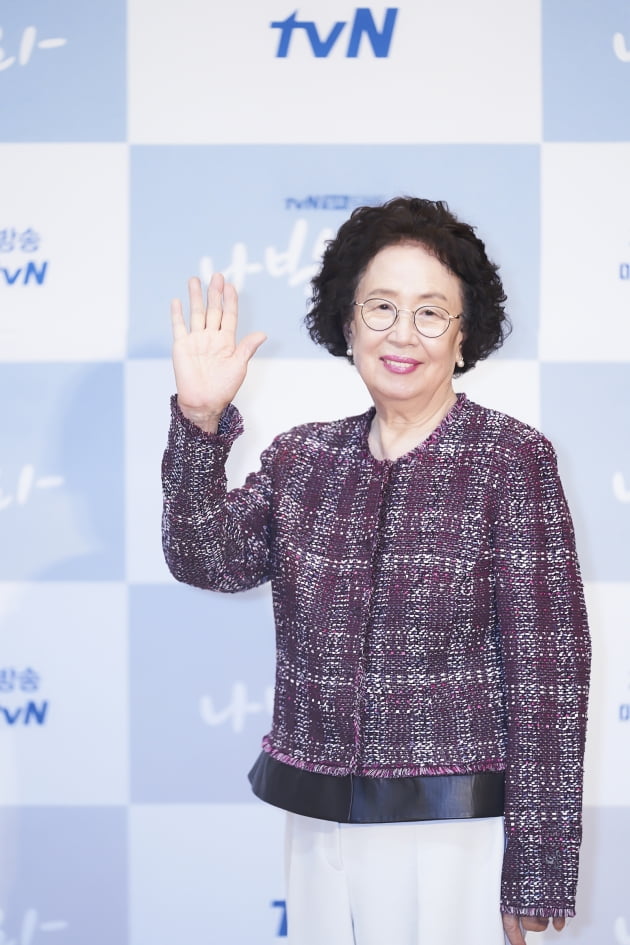 '나빌레라'에서 나문희는 자식 인생이 내 인생, 다 큰 자식들을 살뜰하게 챙기는 덕출의 아내 해남으로 분한다. /사진제공=tvN