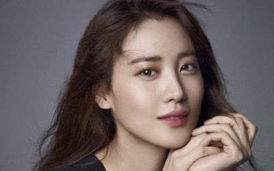 수현, YG 전속계약…최지우·강동원과 한솥밥 [공식]