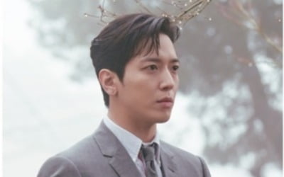 '대박부동산' 정용화, 마성의 남자 '퇴마 사기꾼' 변신