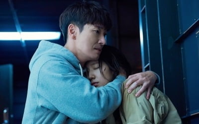 '시지프스' 조승우X박신혜, 단속국에 성동일까지 '사면초가'