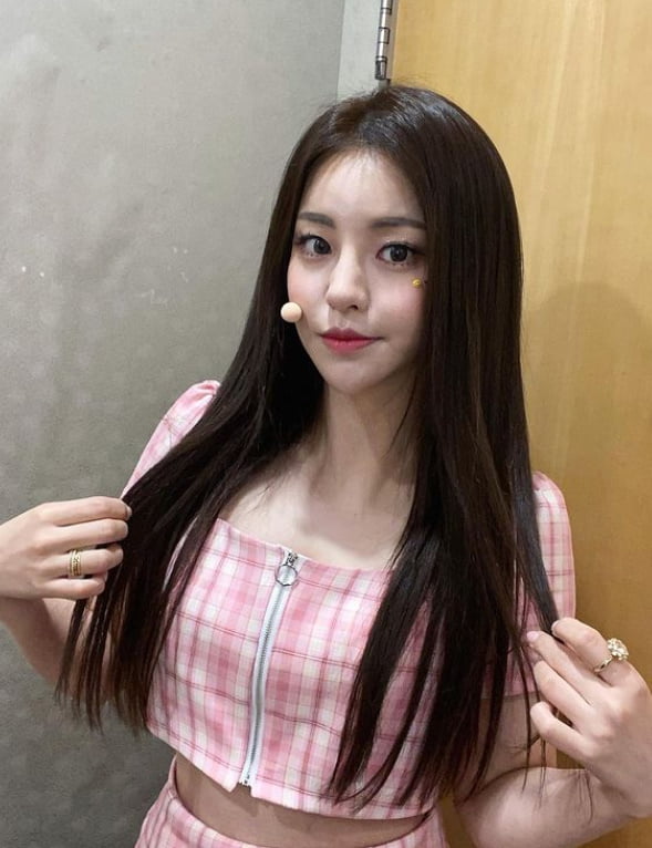 브레이브걸스 유정, 음방 4관왕 소감→팬들 "더 받을거야 기다려"