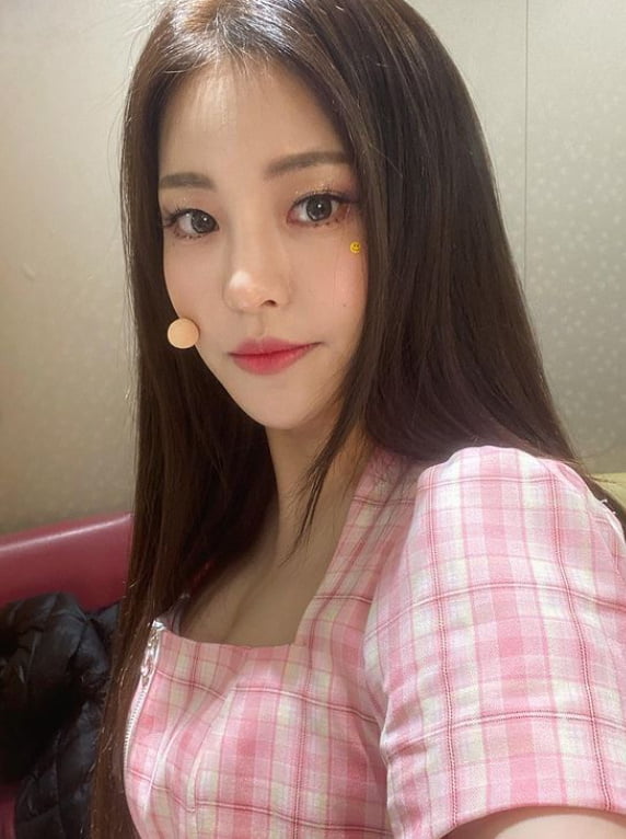 브레이브걸스 유정, 음방 4관왕 소감→팬들 "더 받을거야 기다려"