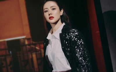 '현빈♥' 손예진, 청순 말고 고혹도 찰떡…콘셉트 소화력 장인 [화보]