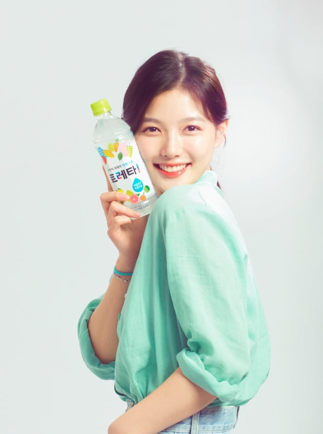 김유정, 토레타 새 얼굴…과즙美 발산 [공식]